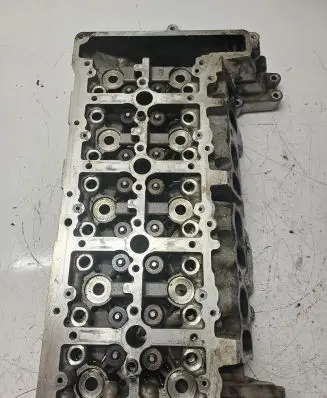 BMW 5 F10 F11 Engine head 781046503 N47D20C