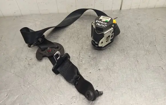 Land Rover Evoque I Front seatbelt 620198300 008F000 H41245