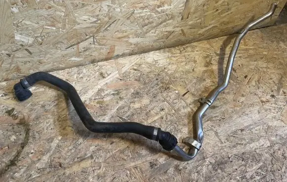Mercedes-Benz E W213 Engine coolant pipe/hose A2135014782 CT148330DB EK667065A12