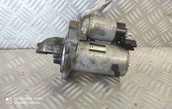 Toyota Yaris Starter motor 281000Y091 4280008435