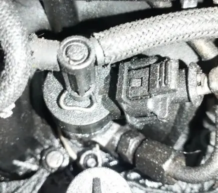 Suzuki SX4 Fuel injector 0445110235