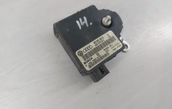 Audi A6 S6 C6 4F Power management control unit 4F0910181E 4F0915181A