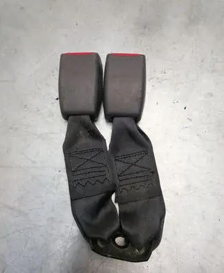 Toyota Prius (XW10) Middle seatbelt buckle (rear) 