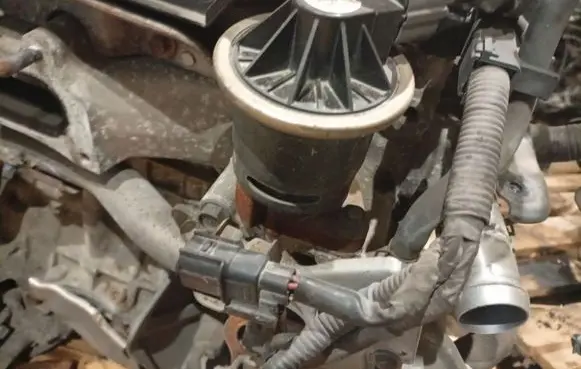 Honda Civic EGR valve EE01