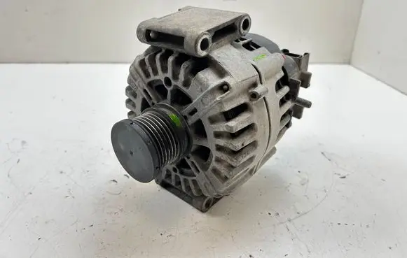 Mercedes-Benz E W212 Generator/alternator A0141543902