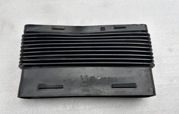 Audi A8 S8 D4 4H Air intake duct part 4M0129510D 4M0129510