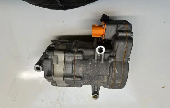 KIA Niro Air conditioning (A/C) compressor (pump) 977E1AT100