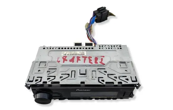 Volkswagen Crafter Radio/CD/DVD/GPS head unit MVH390BT