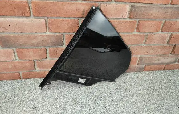 BMW i5 G60 Rear windscreen/windshield window 5A19D31