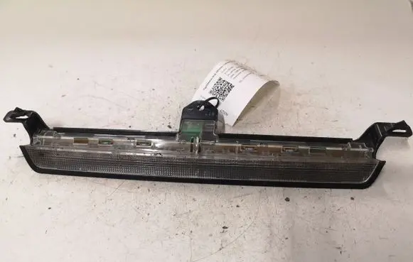 Volvo V70 Third/center stoplight 8658948