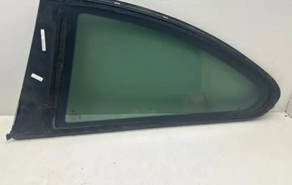 BMW 2 F22 F23 Rear side window 7345574