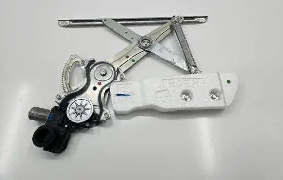 Lexus CT 200H Front door electric window regulator 062020-4901