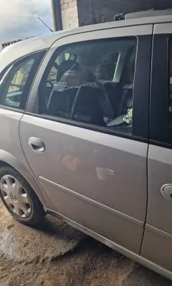 Opel Meriva A Rear door Z157