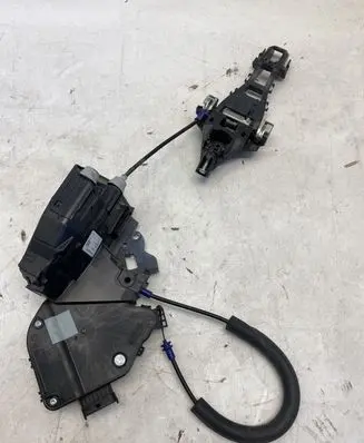 Jaguar F-Pace Front door lock C47886102