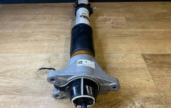 BMW M4 G82 G83 Rear shock absorber/damper 3131809138001