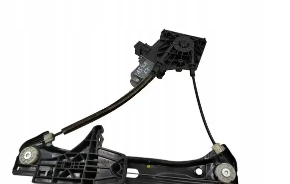 Volkswagen PASSAT B8 Front window lifting mechanism without motor 