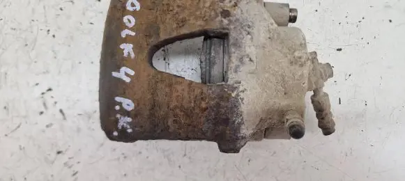 Volkswagen Golf IV Front brake caliper