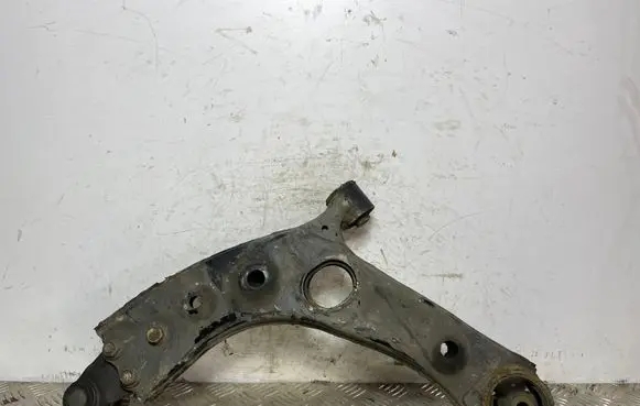 KIA Sorento Front lower control arm/wishbone