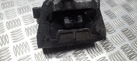 Volkswagen Caddy Engine mount bracket 1K0199262