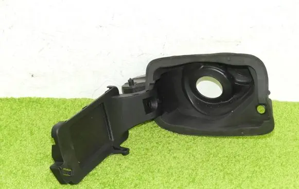 Audi A3 S3 8V Fuel tank cap trim 8v5809906b