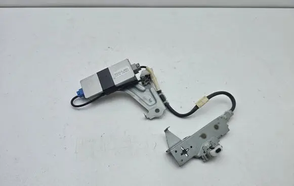 Lexus CT 200H Aerial antenna amplifier 1460004940A101 863C076010 AM800097