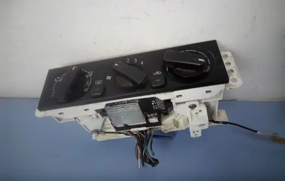 Mitsubishi Pajero Climate control unit MR360788 ECMR2 E32PB393
