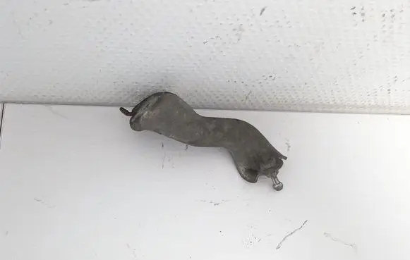 Toyota Yaris Engine mounting bracket