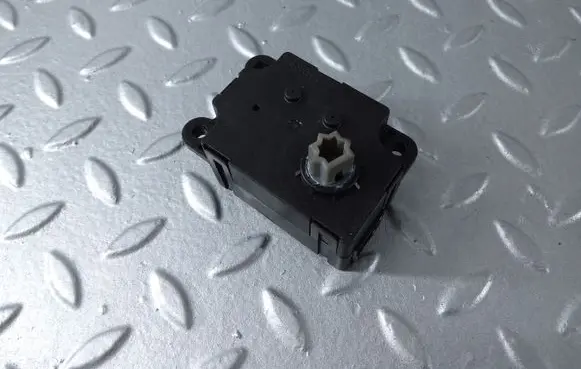 Cadillac XTS Air flap motor/actuator T1006419G 1707121B