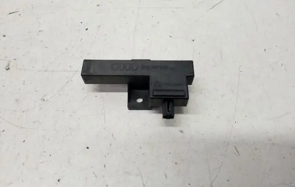 Audi A6 S6 C7 4G Keyless (KESSY) go control unit/module 8K0907247