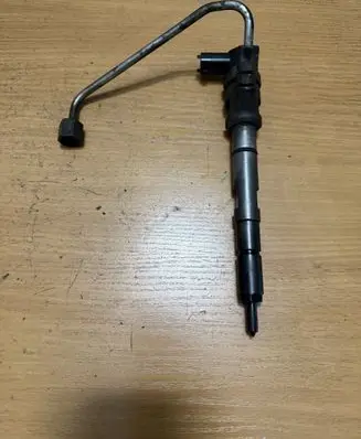 Hyundai H-1, Starex, Satellite Fuel injector 338004A410 0445110233 0445110232