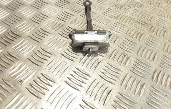 Volkswagen Phaeton Front door check strap stopper