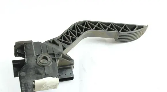 Iveco Daily 6th gen Accelerator throttle pedal 5801814890