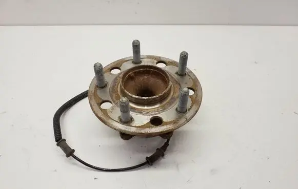Chrysler Pacifica Rear wheel hub