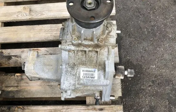 Hyundai Tucson JM Gearbox transfer box case JMVGT 070900018