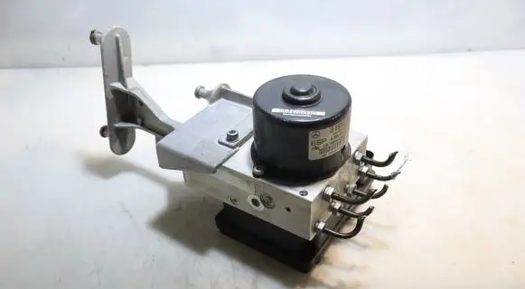 Mercedes-Benz C AMG W203 ABS Pump