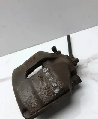 Volkswagen PASSAT B6 Front brake caliper