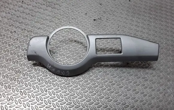 Skoda Octavia Mk2 (1Z) Dashboard glove box trim