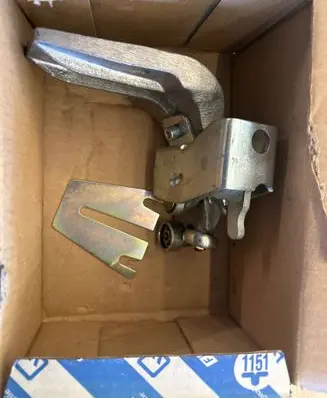 Fiat Ducato Sliding door lower roller guide/hinge 7556027