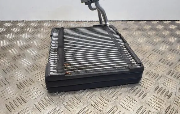 Air conditioning (A/C) radiator (interior)