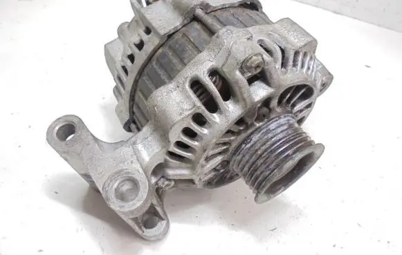Mazda 2 Generator/alternator 2S6T-10300-DB
