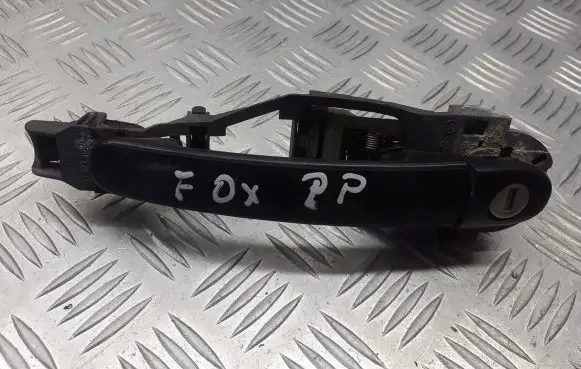 Volkswagen Fox Front door exterior handle