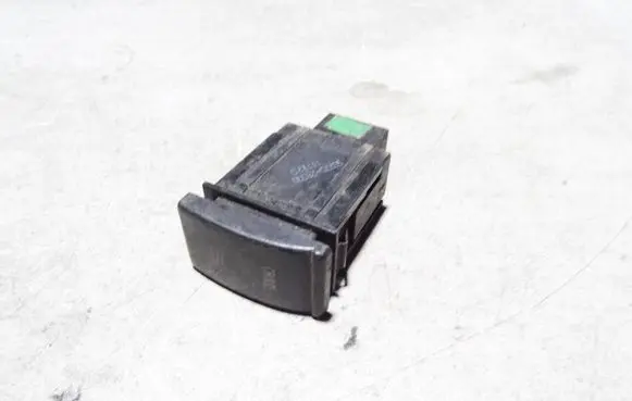 Hyundai Lantra II Cruise control switch 9377028000