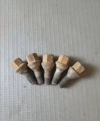 Dacia Duster II Nuts/bolts 