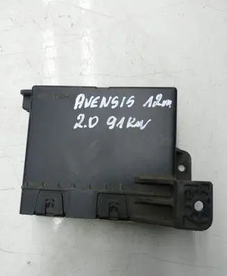 Toyota Avensis T270 Air conditioning/heating control unit 8865005252 MB1777008200