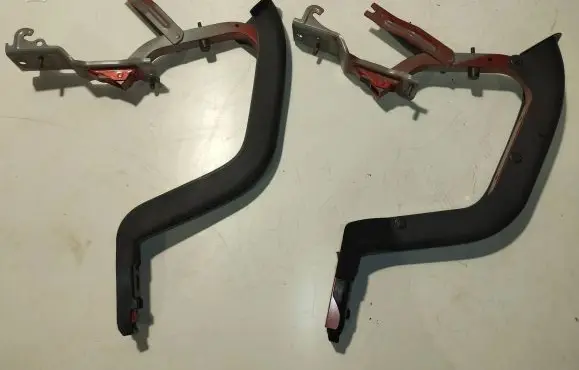 Mazda 6 Loading door lower hinge 