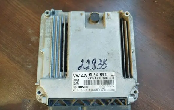 Volkswagen Golf VII Engine control unit/module 04l907309b 0281018510