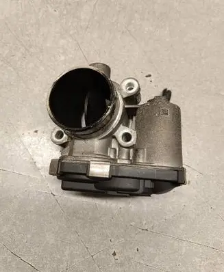 Opel Insignia B Throttle valve 55496779AA