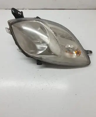 Toyota Yaris Headlight/headlamp 811500D130 89900739