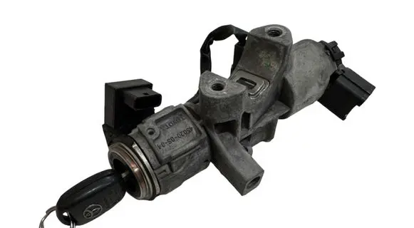 Toyota Avensis T250 Ignition lock 450200504