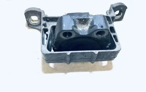 Ford Focus Engine mount bracket 326b23 307396